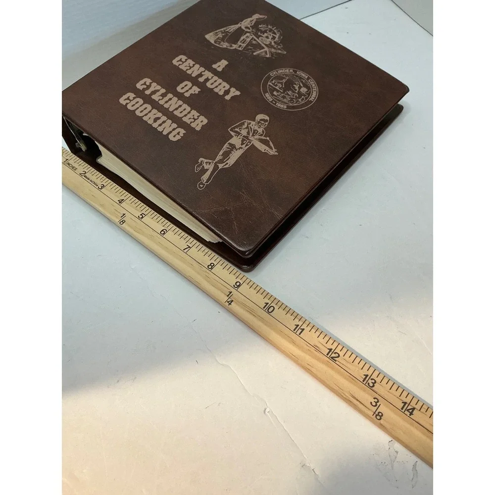 Vintage‎ A Century of Cylinder Cooking Iowa Centennial Cookbook 1985